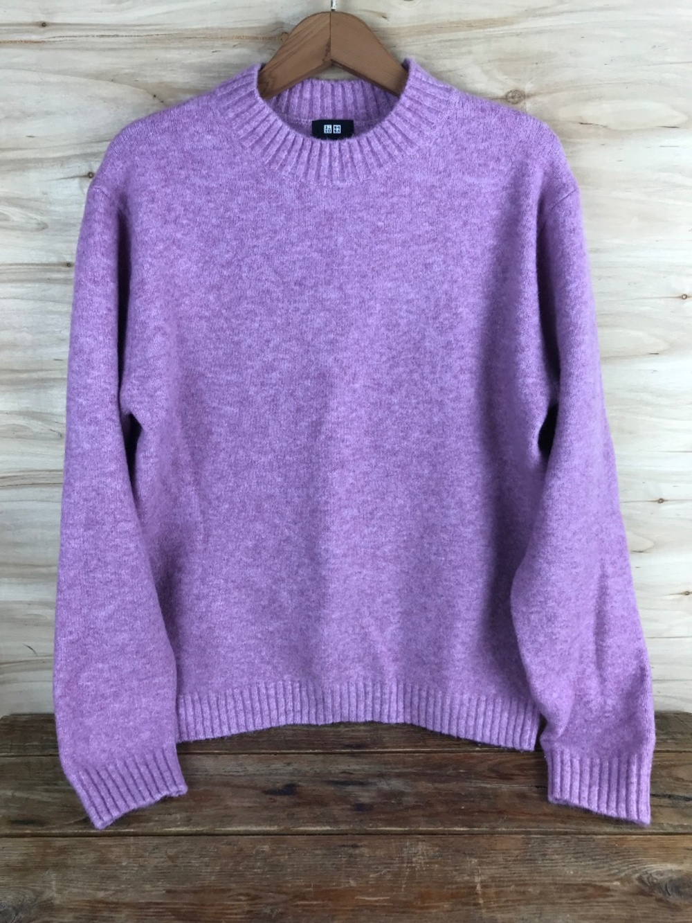 UNIQLO Souffle Yarn Sweater Women's Medium Purple Pink Plush Knit Crew Pullover